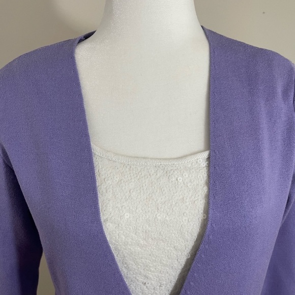 Spring & Mercer sz med cardigan single button closure in lilac - Picture 2 of 13